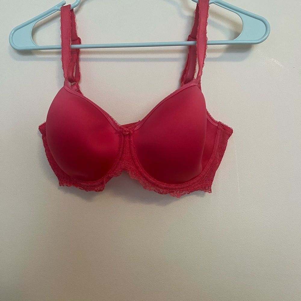 Wacoal Women's Vibrant Pink Lace Bra